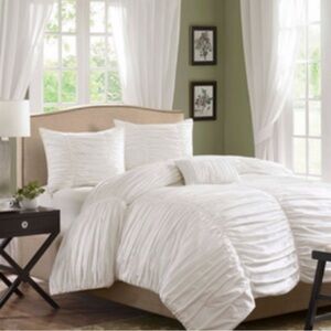 Pottery Barn white duvet cover-like new, used decoratively only-king size